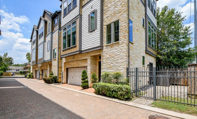 818 Yale Street A, Houston, TX 77007