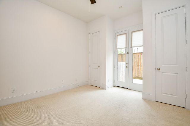 818 Yale Street A, Houston, TX 77007