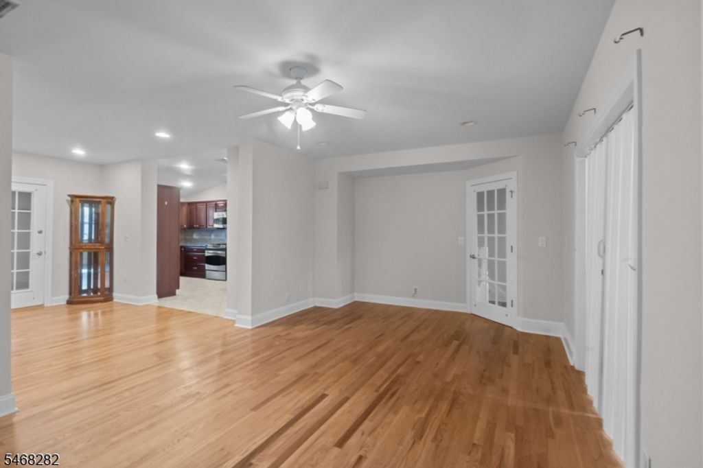 245 Kingsland Ave, Lyndhurst Twp., NJ 07071 — photo 5