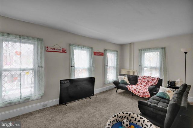 17 E SUMMIT ST, Mohnton, PA 19540