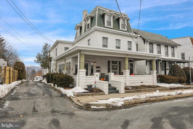17 E SUMMIT ST, Mohnton, PA 19540