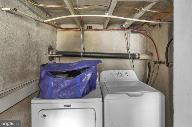 17 E SUMMIT ST, Mohnton, PA 19540