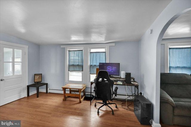 17 E SUMMIT ST, Mohnton, PA 19540