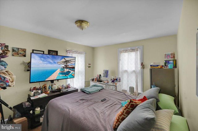 17 E SUMMIT ST, Mohnton, PA 19540