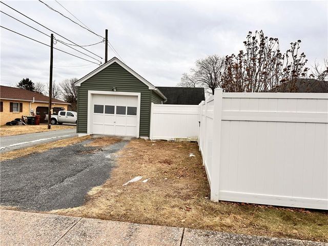 1035 3rd Street, Whitehall Twp, PA 18052