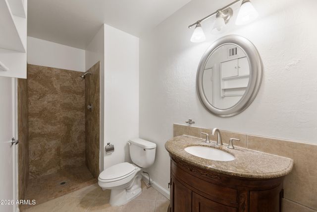 8520 E ROMA Avenue, Scottsdale, AZ 85251