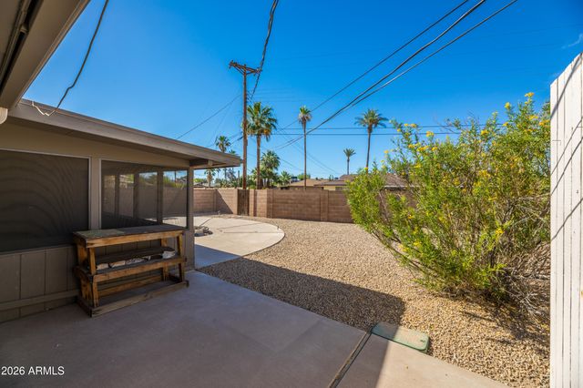 8520 E ROMA Avenue, Scottsdale, AZ 85251