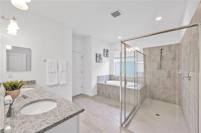 2127 Hamlin ST, Naples, FL 34120