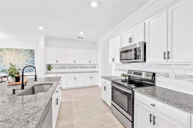 2127 Hamlin ST, Naples, FL 34120