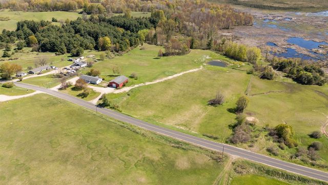 14335 21 Mile Road, Big Rapids, MI 49307