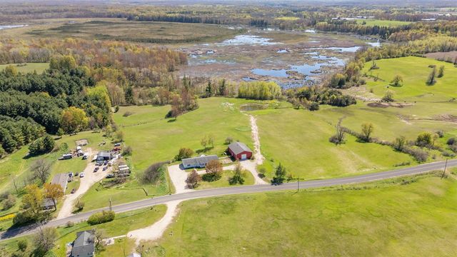 14335 21 Mile Road, Big Rapids, MI 49307