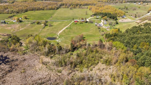 14335 21 Mile Road, Big Rapids, MI 49307
