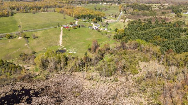 14335 21 Mile Road, Big Rapids, MI 49307