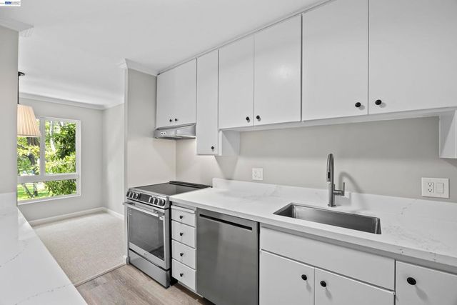 847 N Humboldt St 210, San Mateo, CA 94401