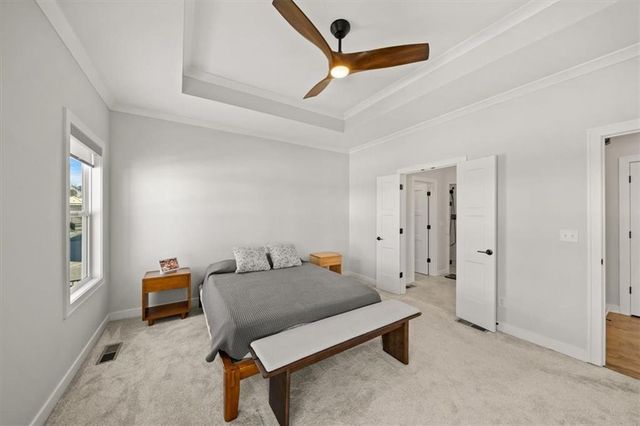 2614 SW Farm Field Road, Lee's Summit, MO 64082