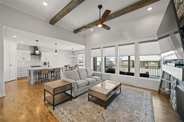 2614 SW Farm Field Road, Lee's Summit, MO 64082