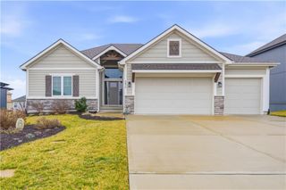 2614 SW Farm Field Road, Lee's Summit, MO 64082