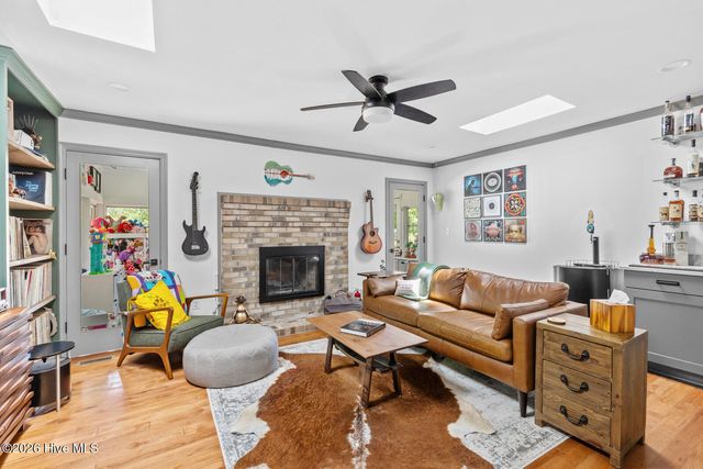 100 Deerfield Road, Jacksonville, NC 28540