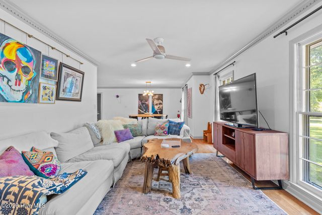 100 Deerfield Road, Jacksonville, NC 28540