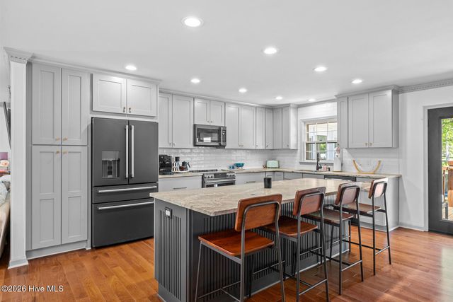 100 Deerfield Road, Jacksonville, NC 28540