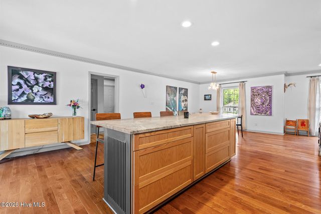 100 Deerfield Road, Jacksonville, NC 28540