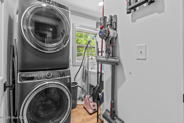 100 Deerfield Road, Jacksonville, NC 28540