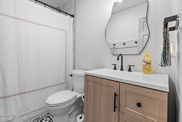 100 Deerfield Road, Jacksonville, NC 28540