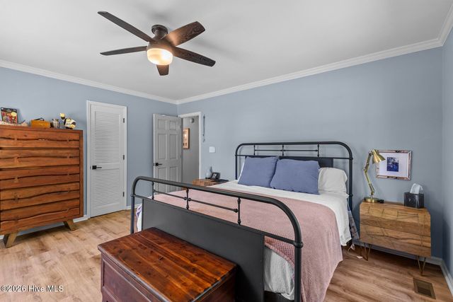 100 Deerfield Road, Jacksonville, NC 28540