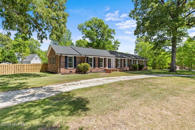 100 Deerfield Road, Jacksonville, NC 28540