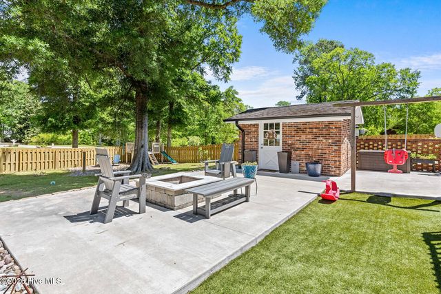 100 Deerfield Road, Jacksonville, NC 28540