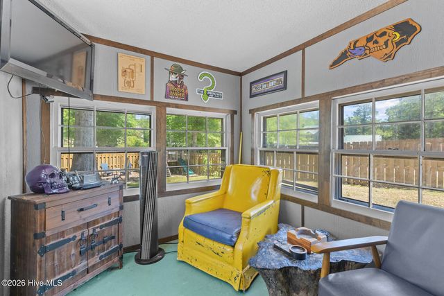 100 Deerfield Road, Jacksonville, NC 28540