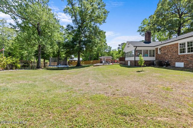 100 Deerfield Road, Jacksonville, NC 28540