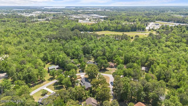 100 Deerfield Road, Jacksonville, NC 28540