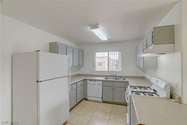 3961 Danny Melamed Avenue 202, Las Vegas, NV 89110