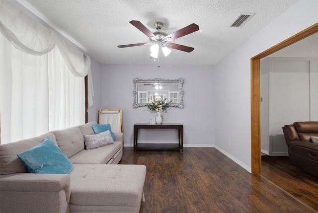 1933 Potter Lane, Mesquite, TX 75149