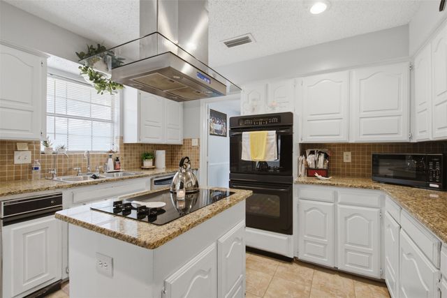 1933 Potter Lane, Mesquite, TX 75149