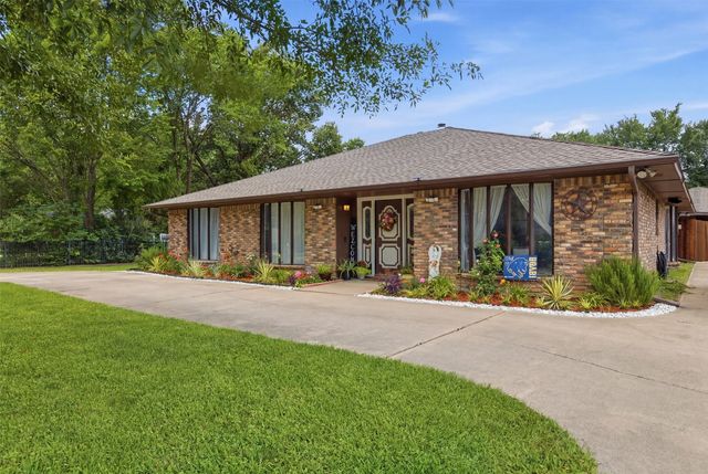 1933 Potter Lane, Mesquite, TX 75149