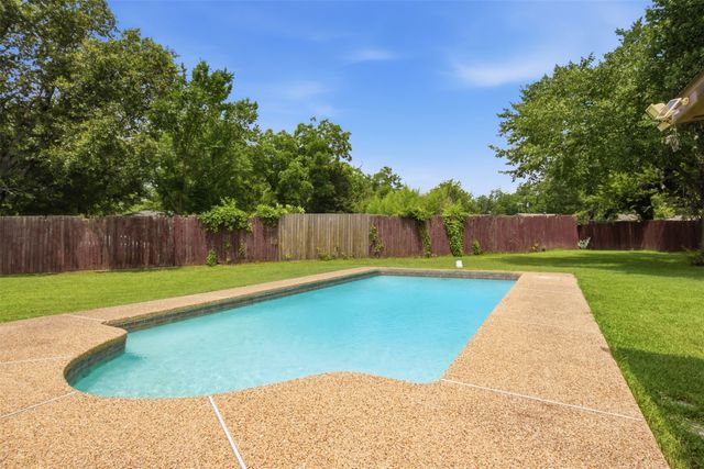 1933 Potter Lane, Mesquite, TX 75149