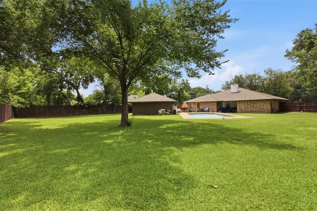1933 Potter Lane, Mesquite, TX 75149