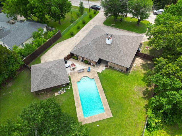 1933 Potter Lane, Mesquite, TX 75149