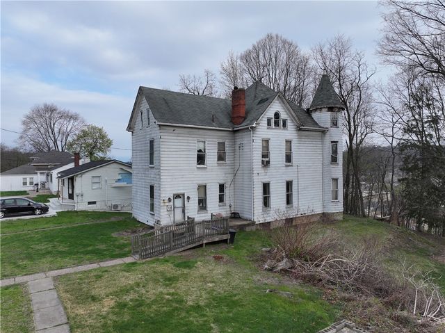 1229 McCabe Ave., Coraopolis, PA 15108