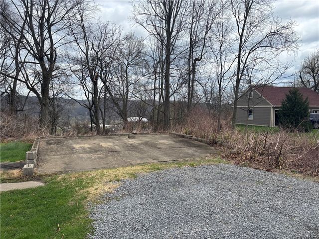 1229 McCabe Ave., Coraopolis, PA 15108