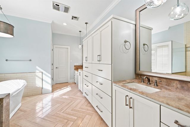 2101 Sassy Ln, Baton Rouge, LA 70808
