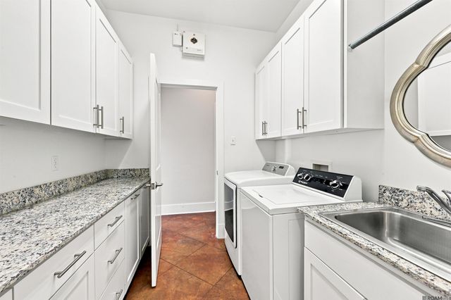 2101 Sassy Ln, Baton Rouge, LA 70808
