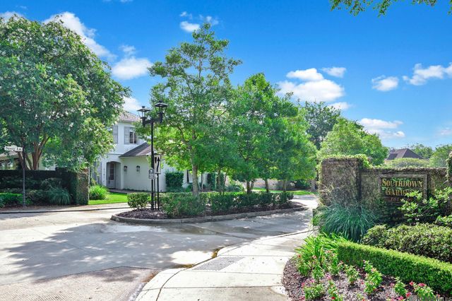 2101 Sassy Ln, Baton Rouge, LA 70808