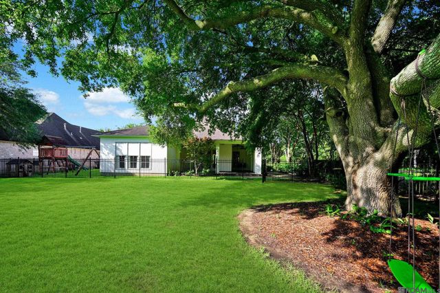 2101 Sassy Ln, Baton Rouge, LA 70808