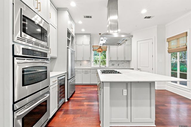 2101 Sassy Ln, Baton Rouge, LA 70808
