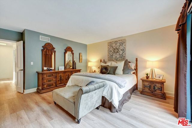 10467 Oakdale Avenue, Chatsworth (los Angeles), CA 91311