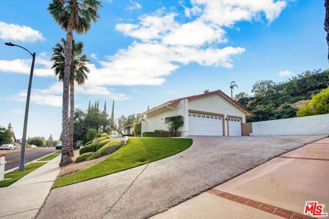 10467 Oakdale Avenue, Chatsworth (los Angeles), CA 91311