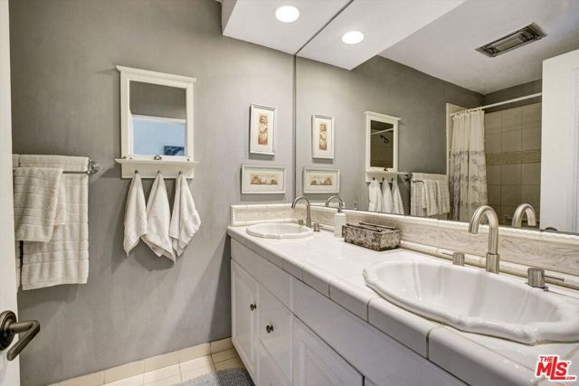 10467 Oakdale Avenue, Chatsworth (los Angeles), CA 91311